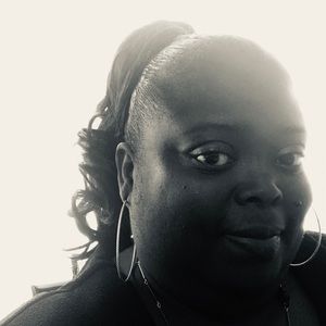 Meet your Posher, Roslyn